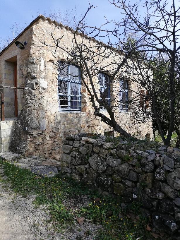 Вилла Domaine Des Bruguieres Entrecasteaux Номер фото
