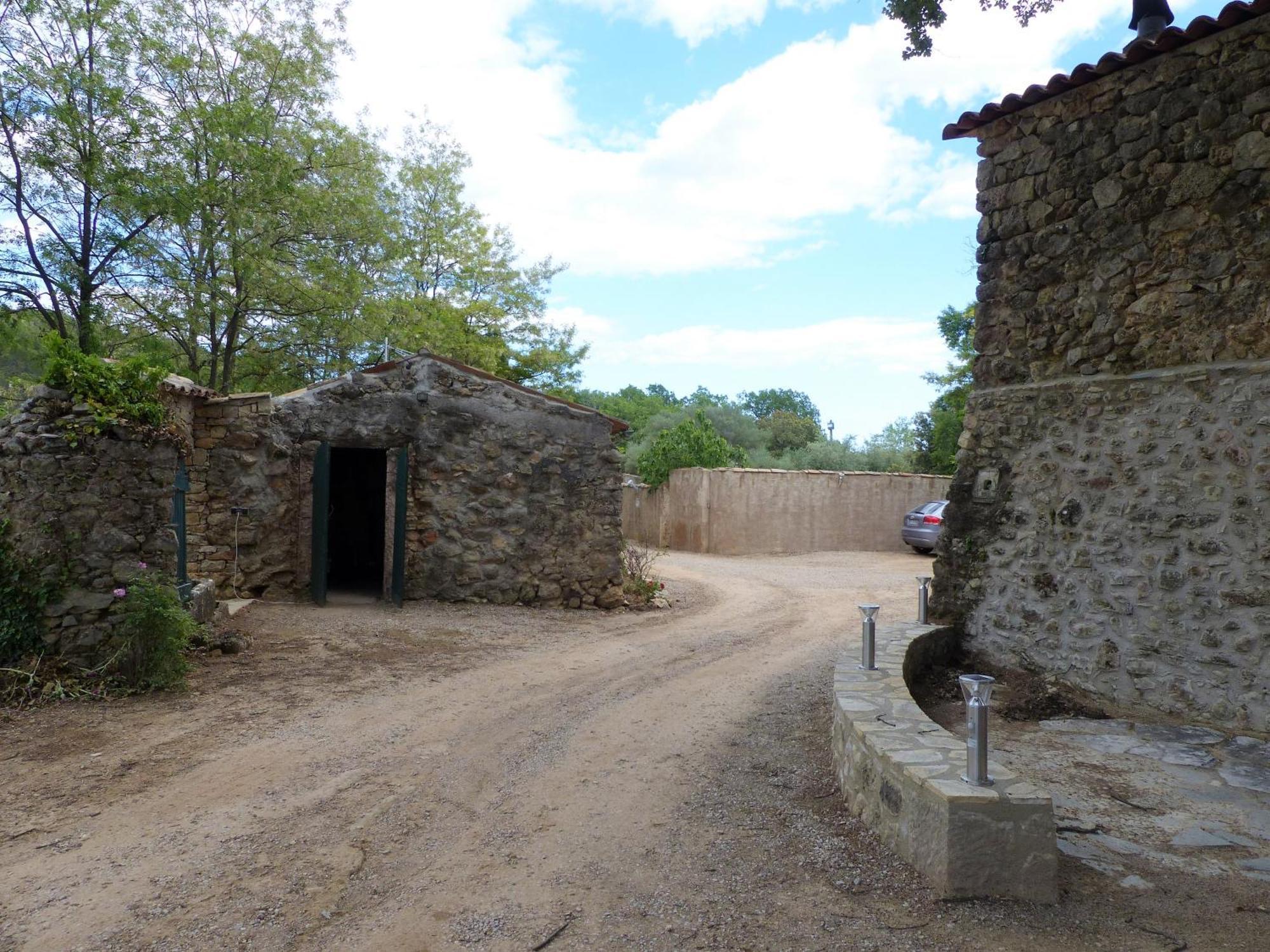 Вилла Domaine Des Bruguieres Entrecasteaux Номер фото