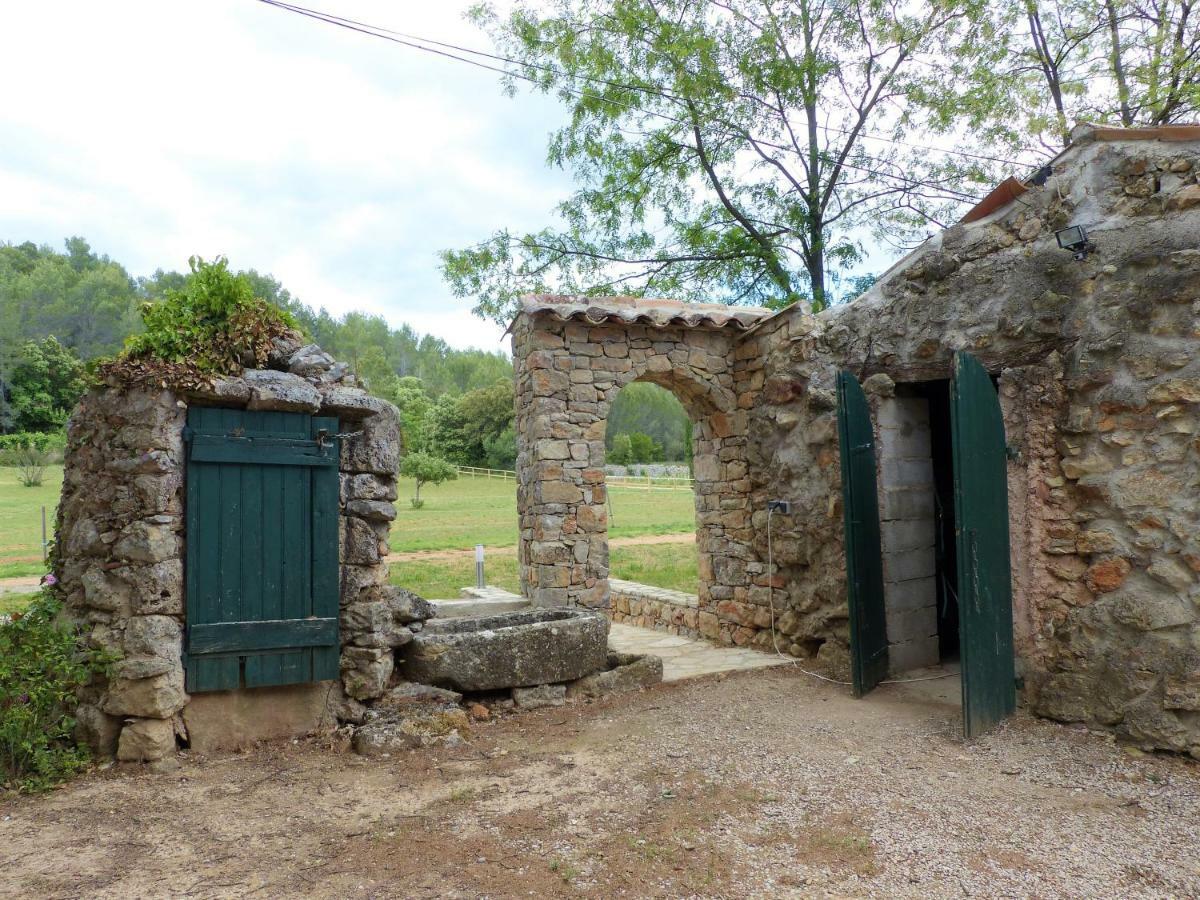 Вилла Domaine Des Bruguieres Entrecasteaux Экстерьер фото
